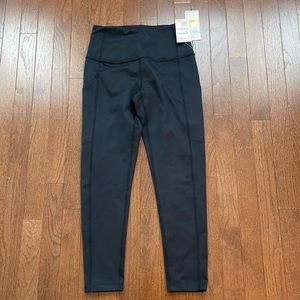 Zella. Black leggingswith pockets